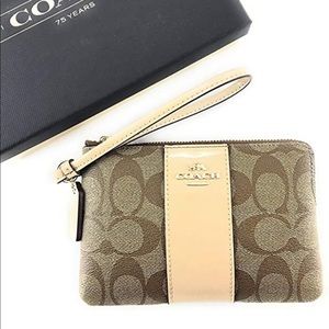 Signature Leather Khaki/Gold Corner Zip Wristlet